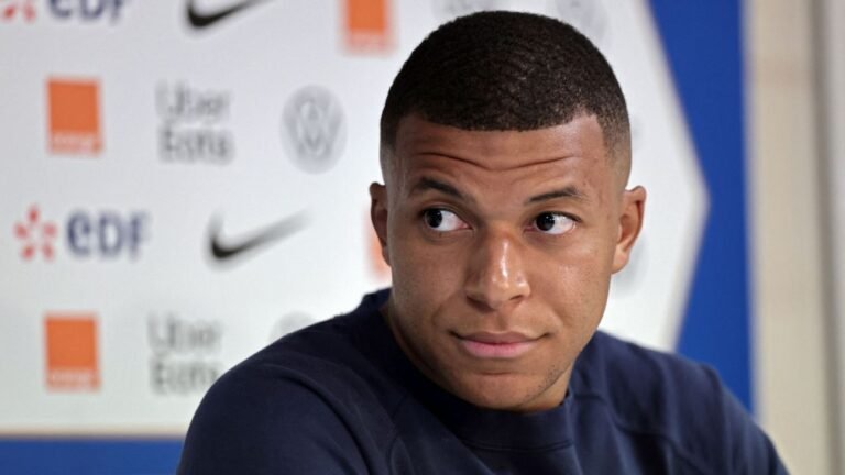 Kylian Mbappé Freundin: Liebe, Gerüchte und das Privatleben eines Weltstars Kylian Mbappé Freundin: Liebe, Gerüchte und das Privatleben eines Weltstars